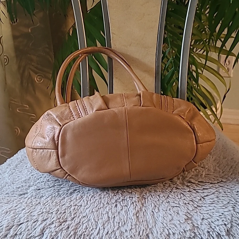 Tignanello Leather Tote Bag ❤️